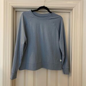 Vuori Long Sleeve shirt size Medium